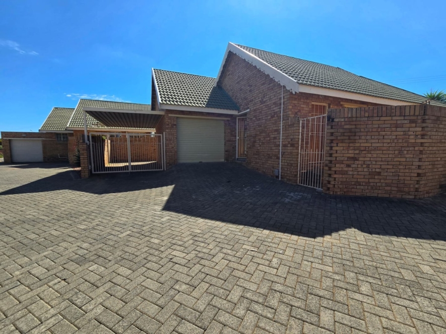 2 Bedroom Property for Sale in Heuwelsig Free State